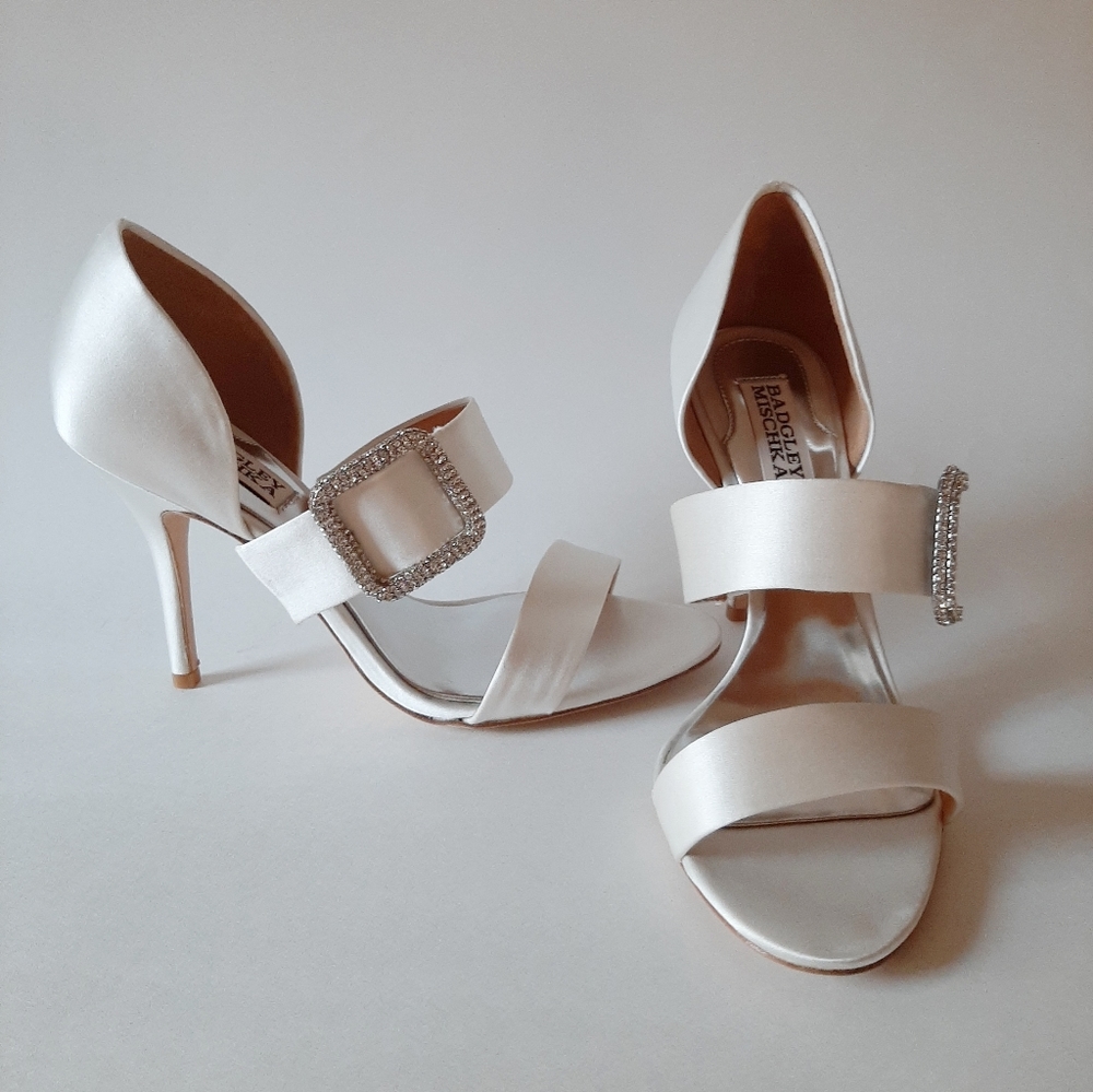 NWOT Satin Badgley Mischka Wedding Shoes